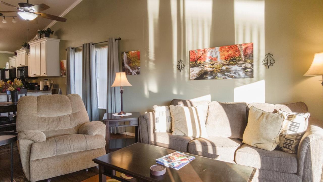 2Br Walk-In - Central Location - Free Tickets Included - Fc41-17 Branson Eksteriør bilde